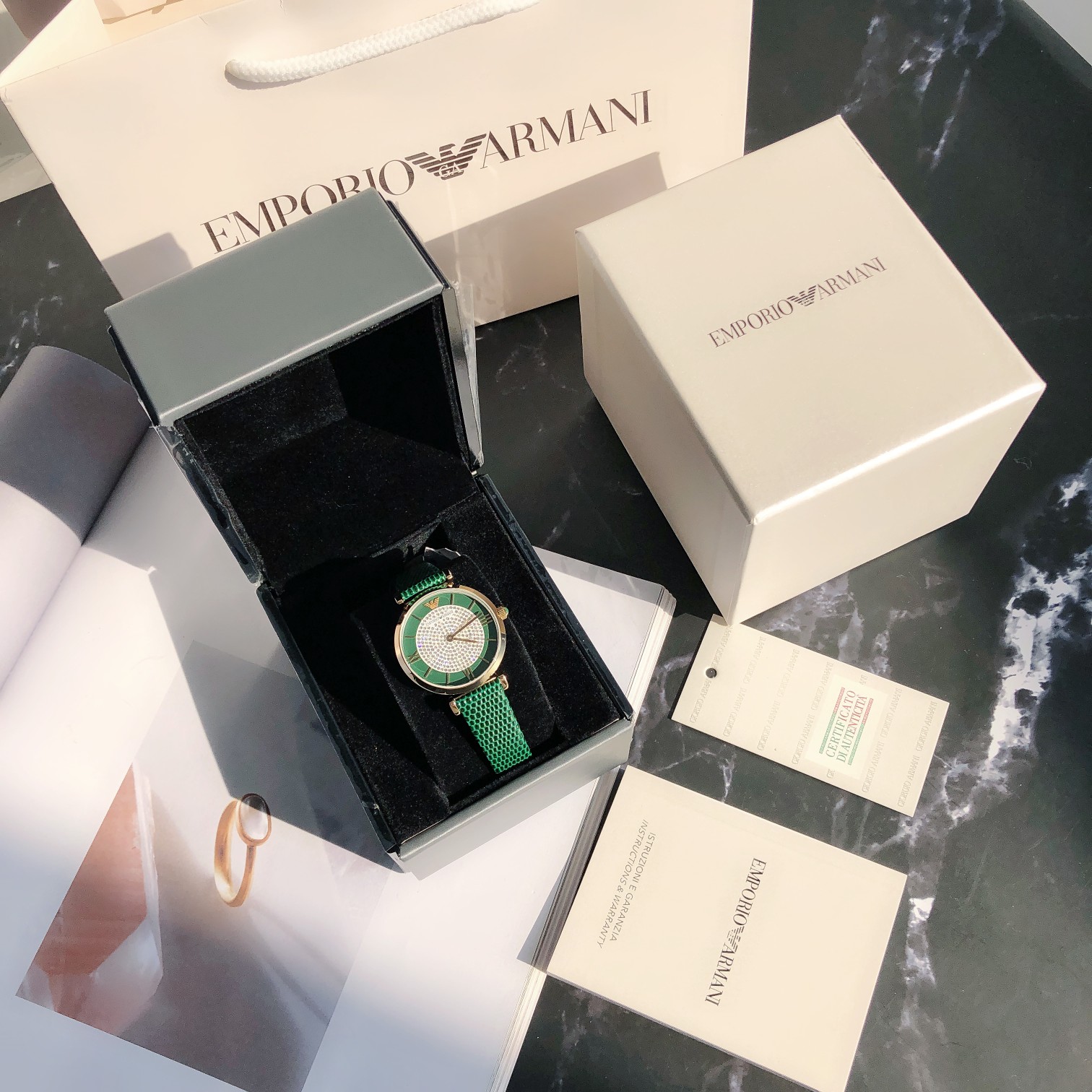 AR11403 Emporio Armani) 满天星手表墨绿皮带；时尚休闲石英女士腕表 AR11403，