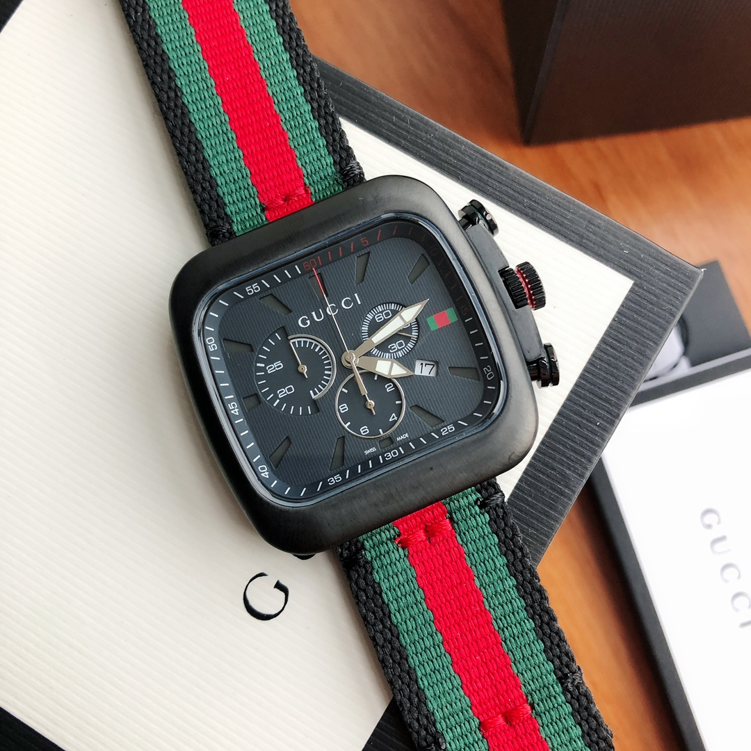 GC58 古驰Gucci石英男表，罕有的方形大表盘设计，搭配色彩鲜亮的布带，简直是男神们的吸睛法宝，